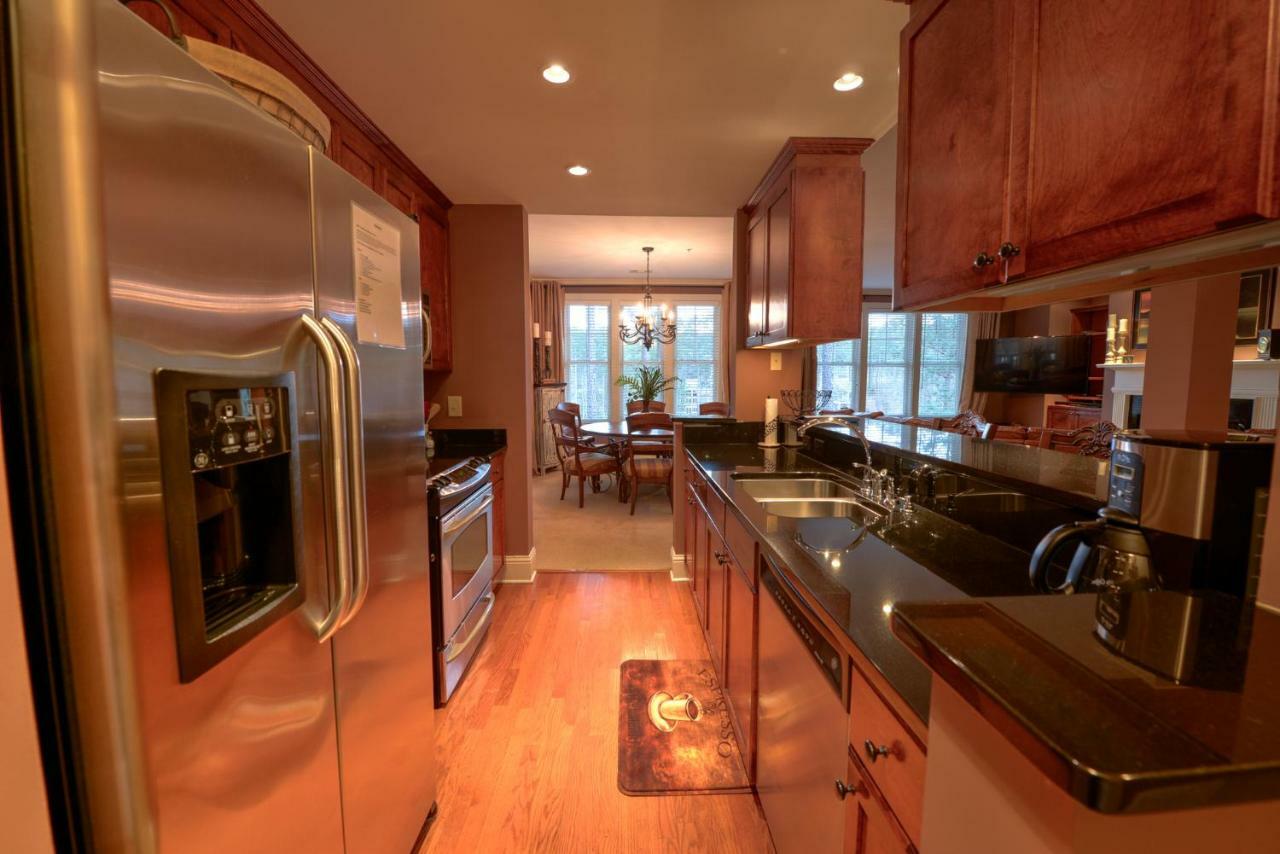 The Village Condo กรีนส์โบโร ภายนอก รูปภาพ
